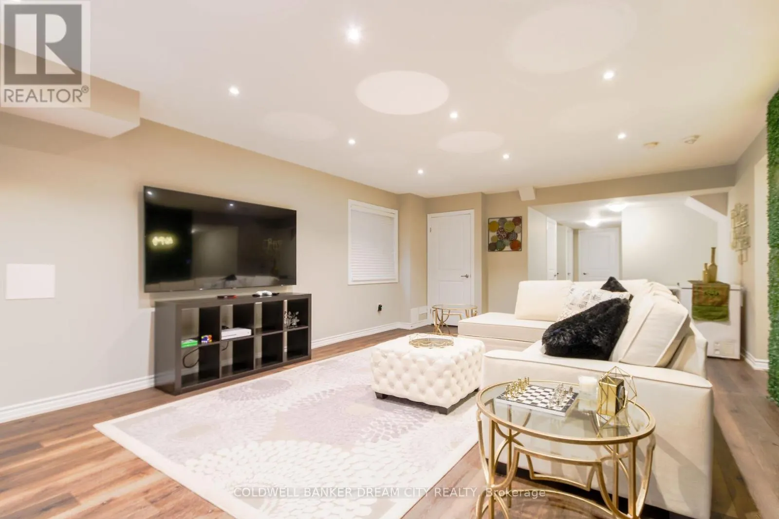 450 BRISDALE DRIVE