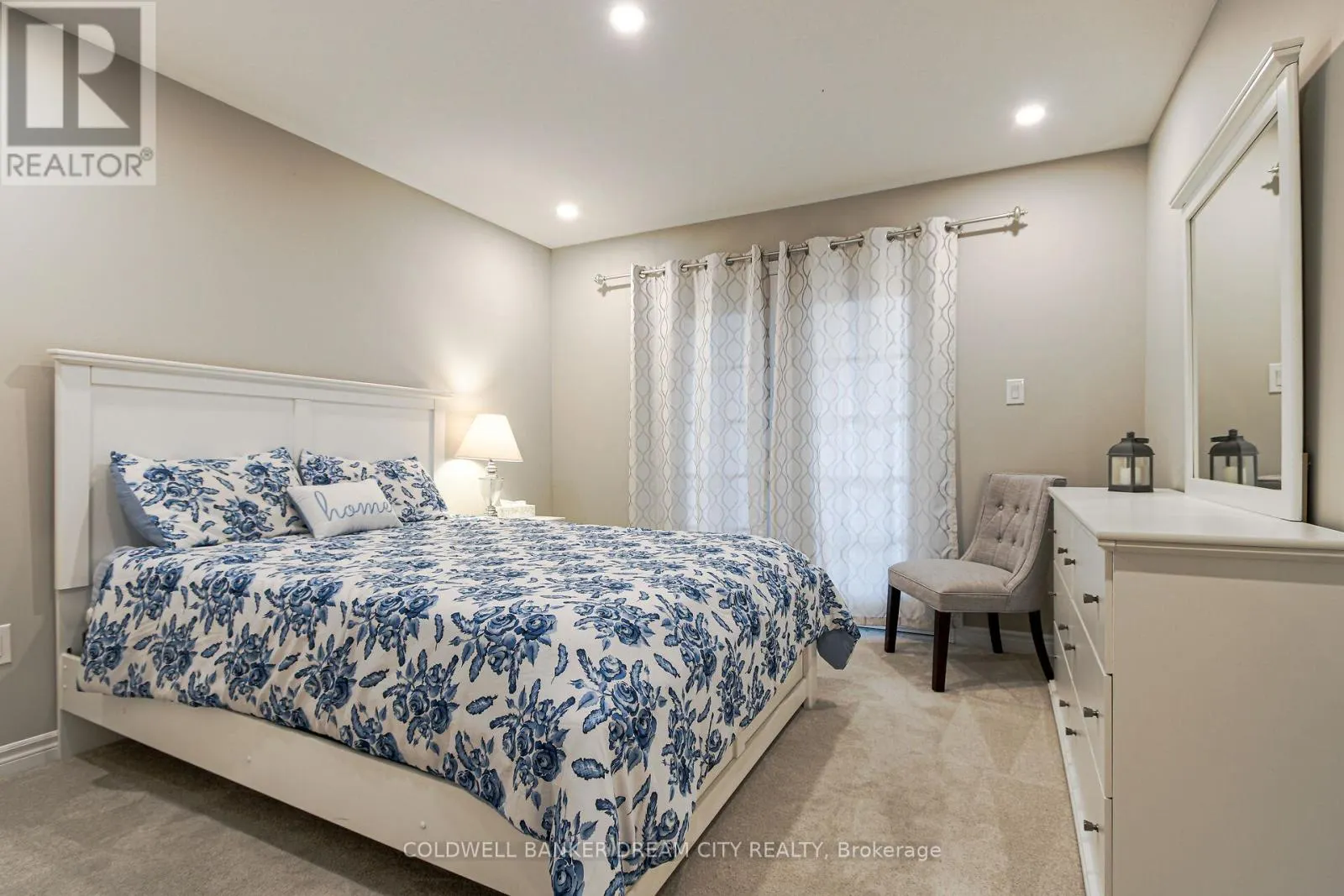 450 BRISDALE DRIVE