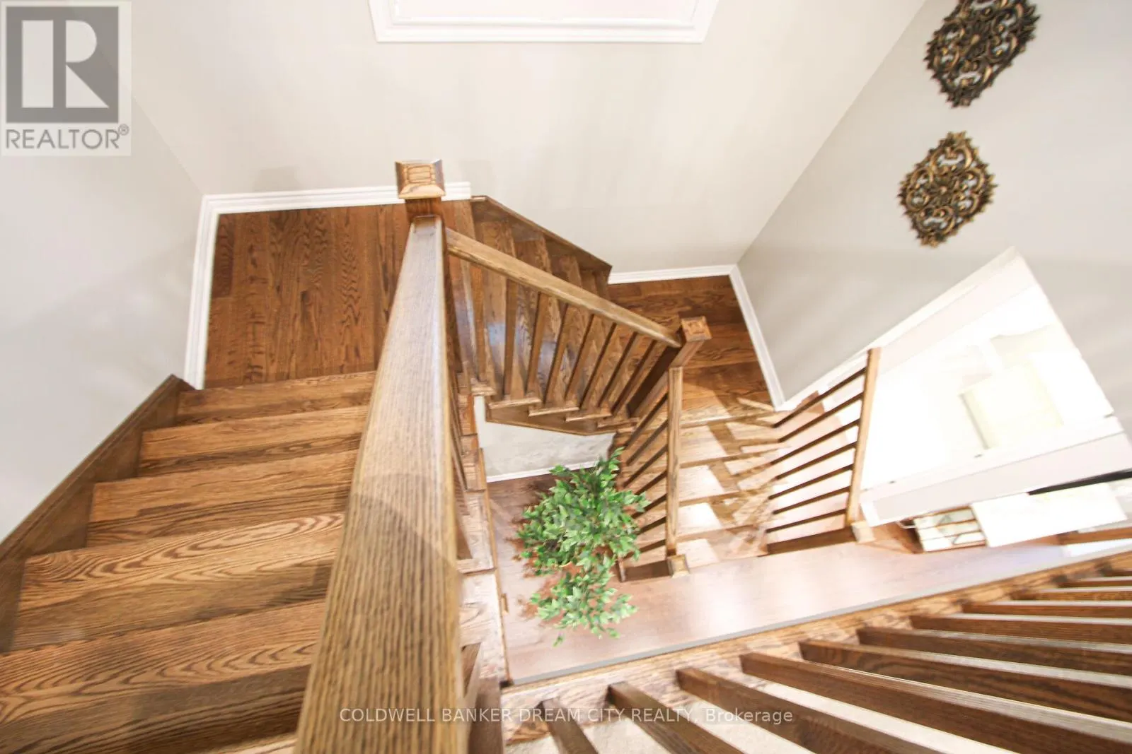 450 BRISDALE DRIVE