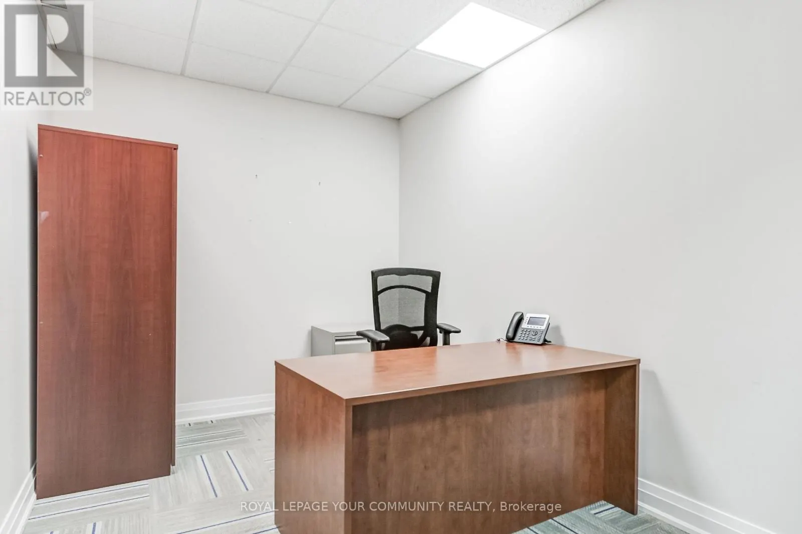 EAST - 6-1185 QUEENSWAY