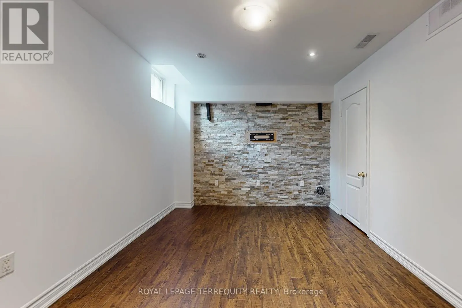 6 VERONA DRIVE