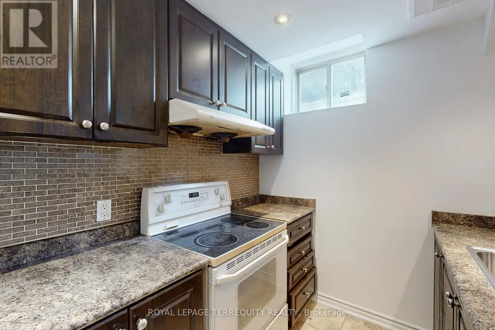 6 VERONA DRIVE
