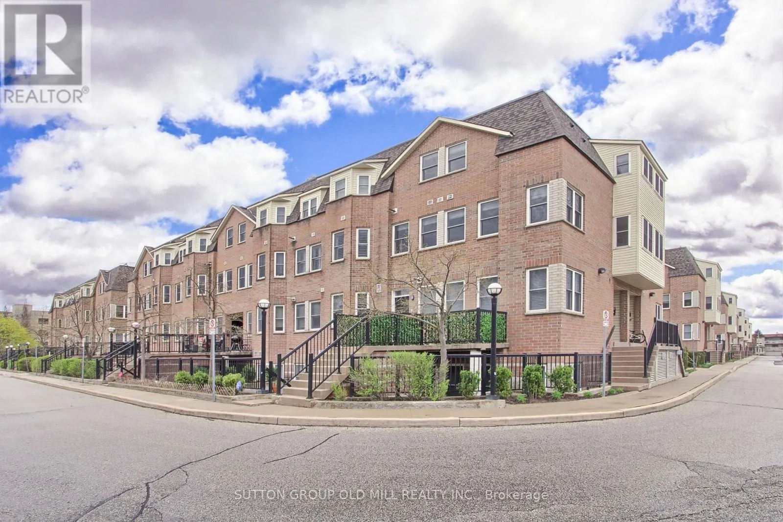 167 - 760 LAWRENCE AVENUE W