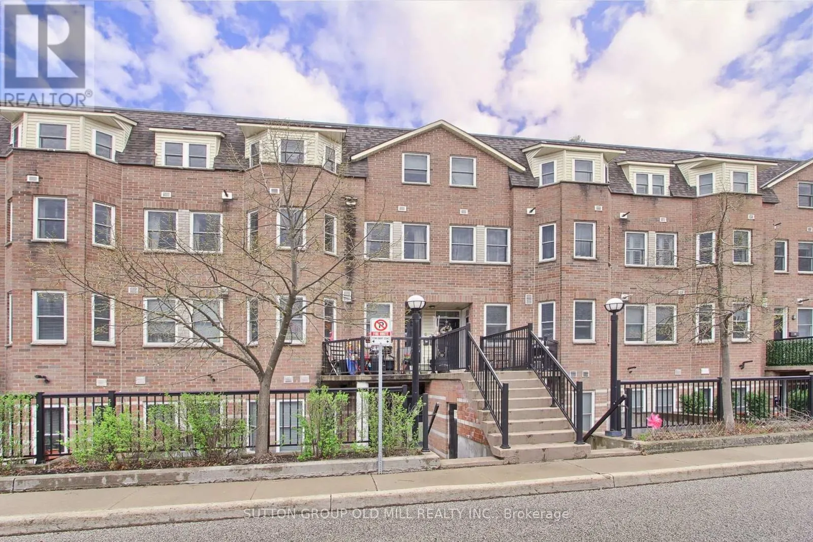 167 - 760 LAWRENCE AVENUE W