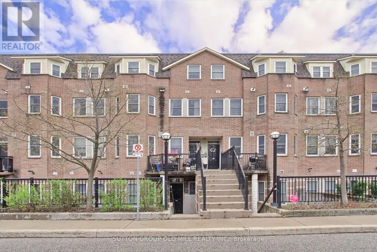 167 - 760 LAWRENCE AVENUE W