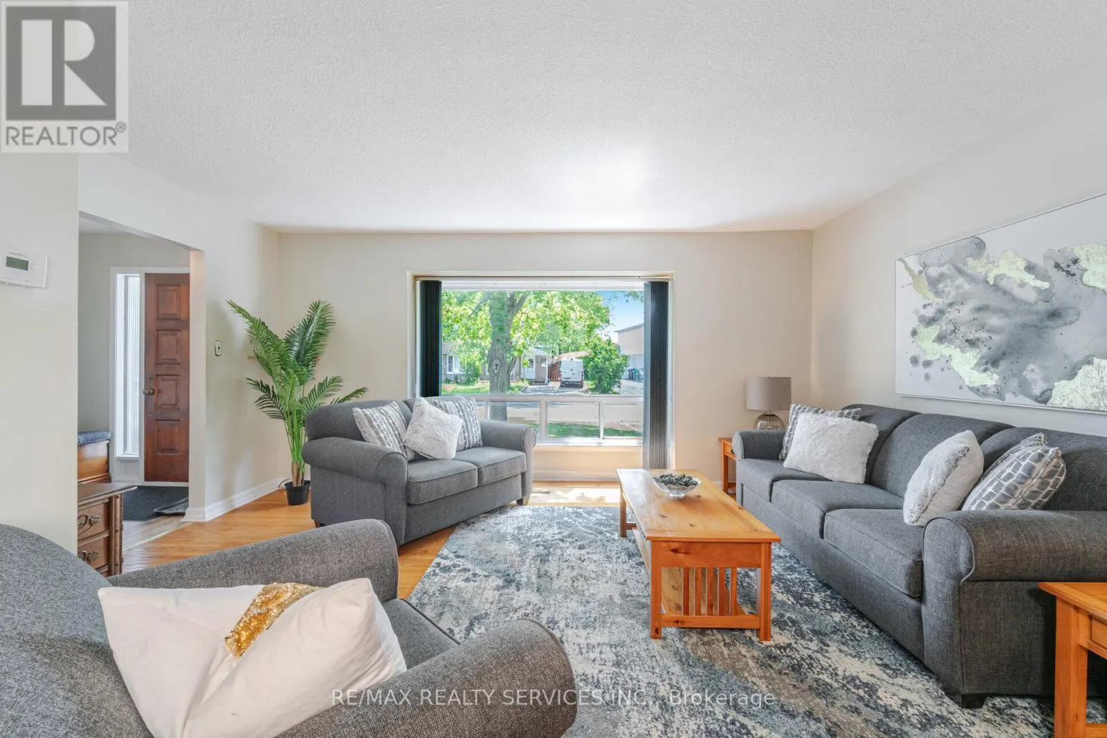 48 GLENMORE CRESCENT
