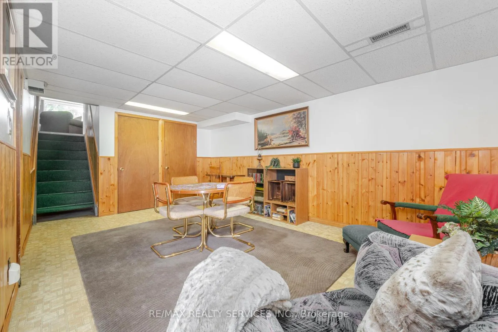 48 GLENMORE CRESCENT