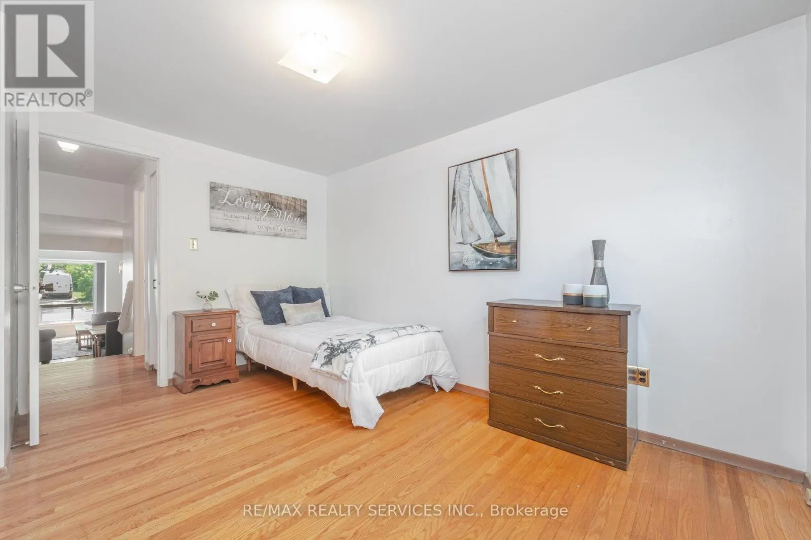 48 GLENMORE CRESCENT
