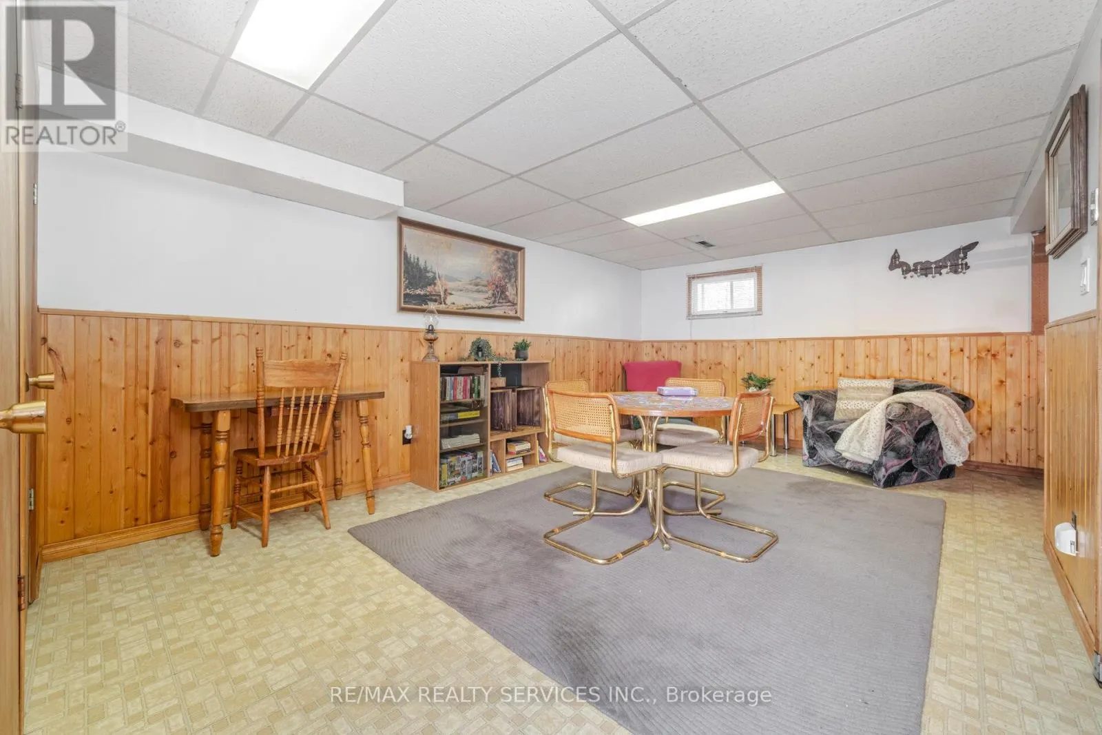 48 GLENMORE CRESCENT