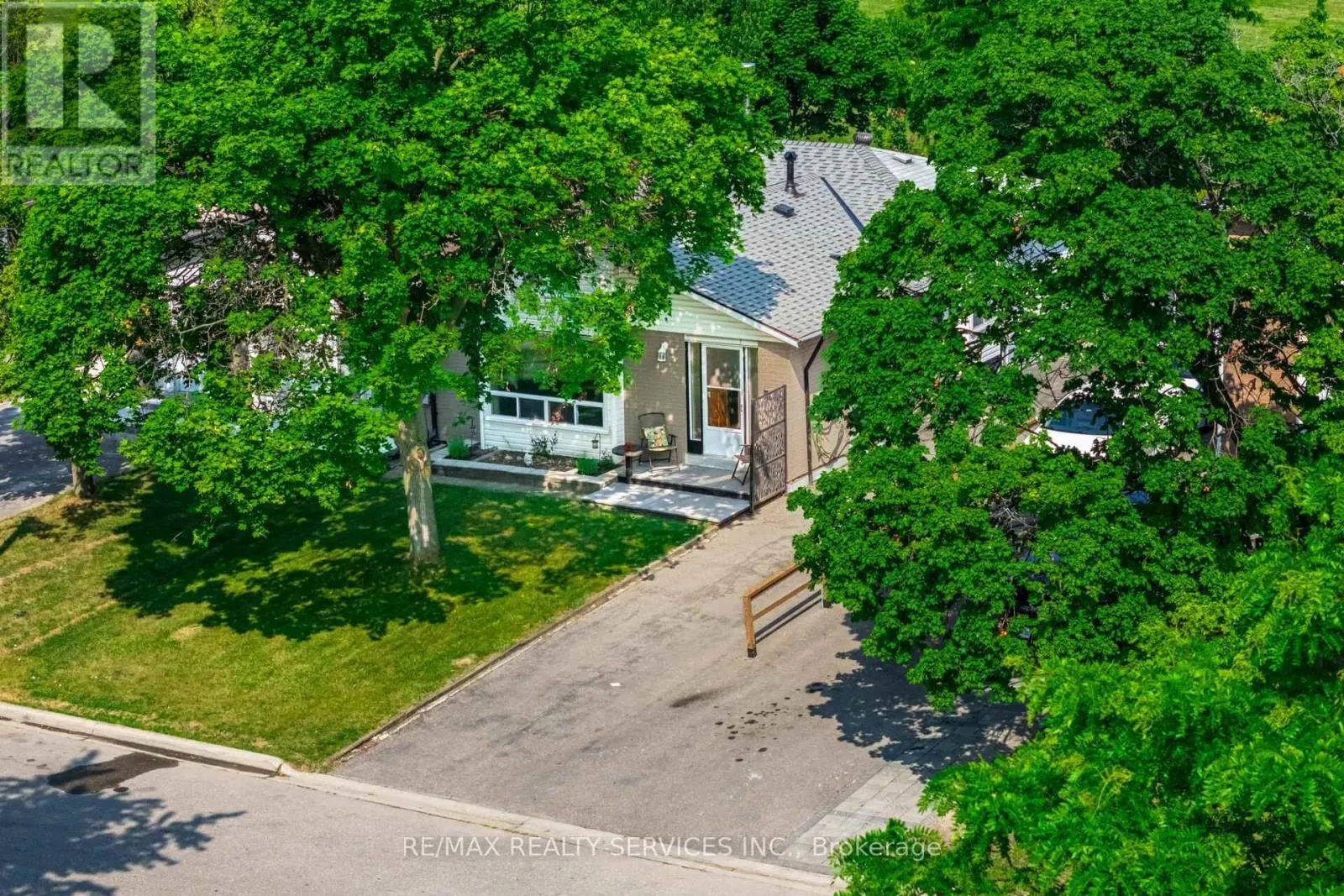 48 GLENMORE CRESCENT