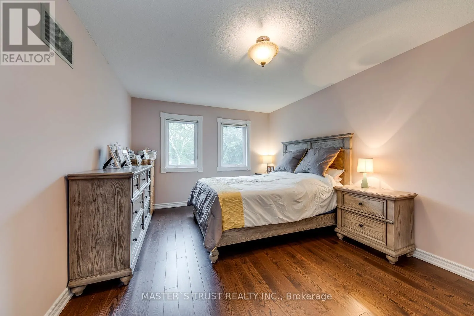 5428 EDENCROFT CRESCENT
