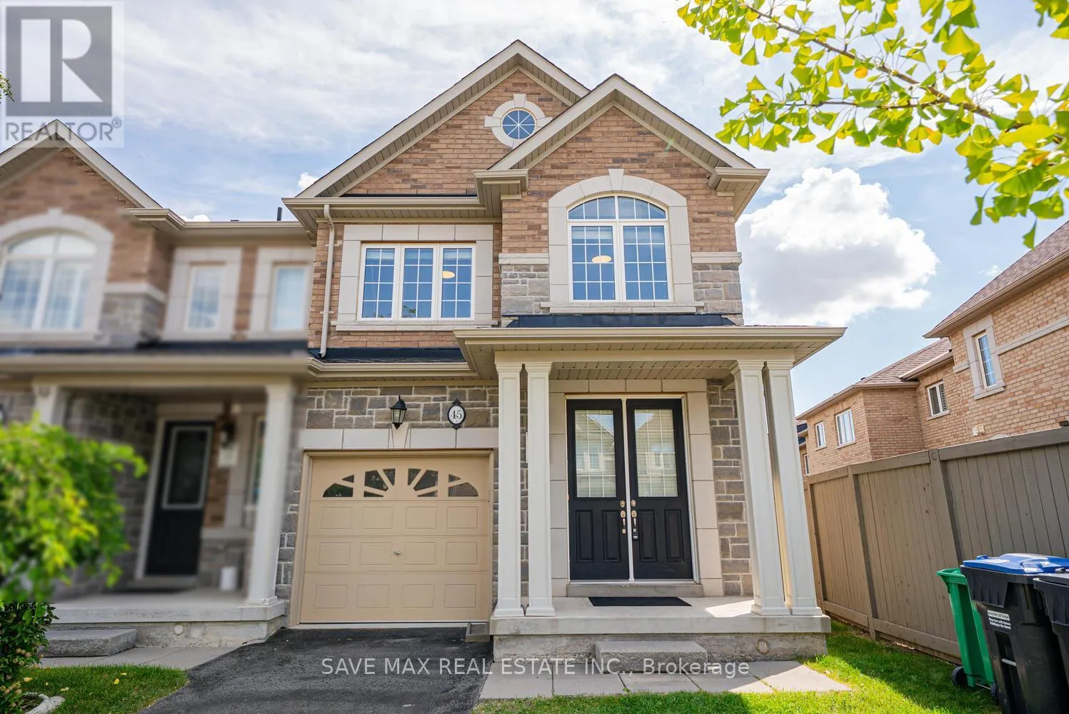 45 IVOR CRESCENT