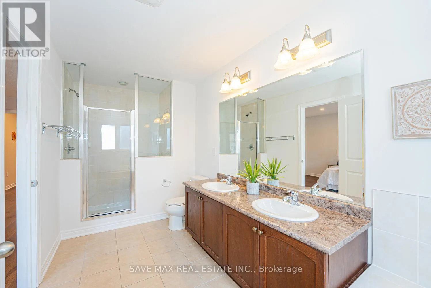 45 IVOR CRESCENT