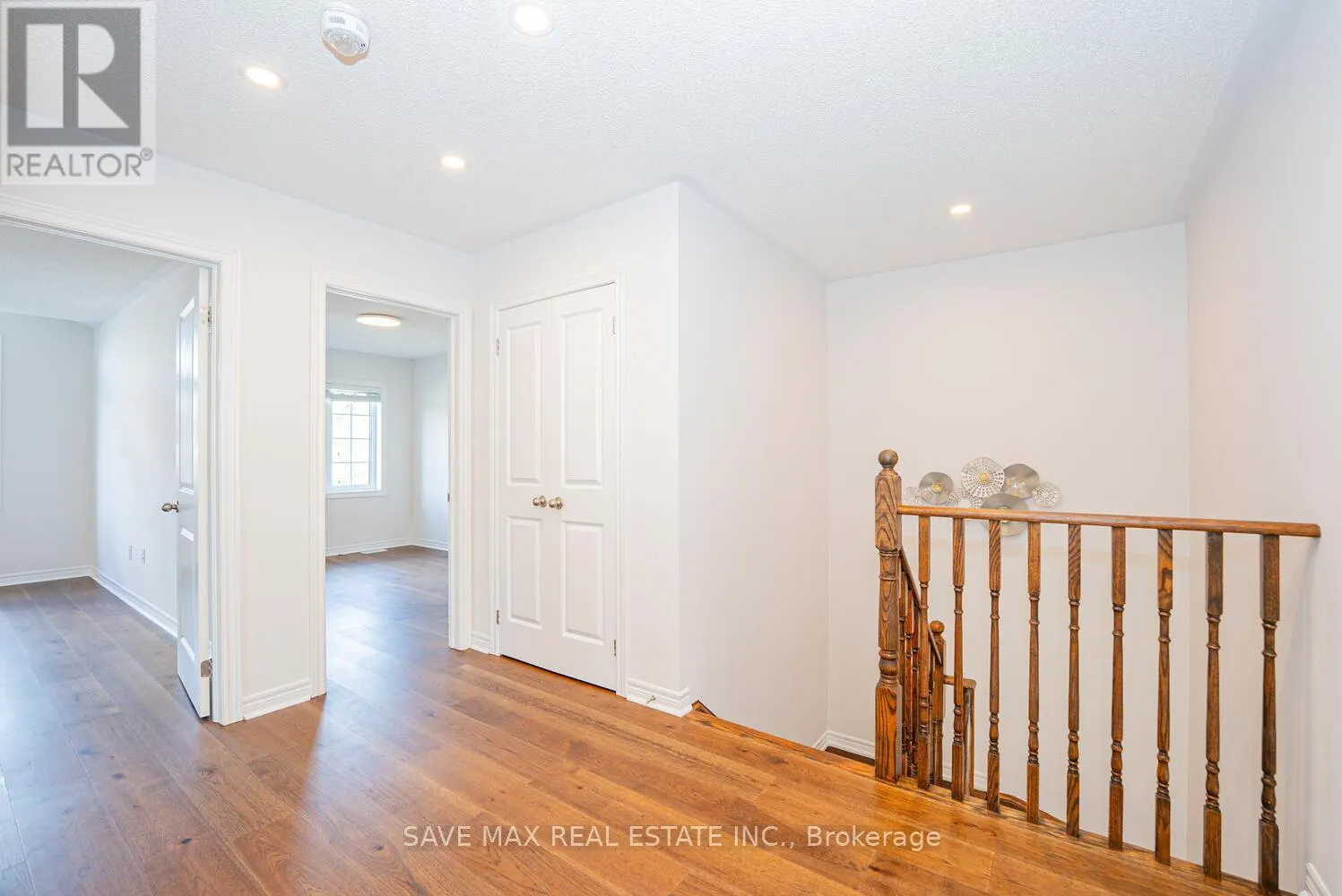 45 IVOR CRESCENT