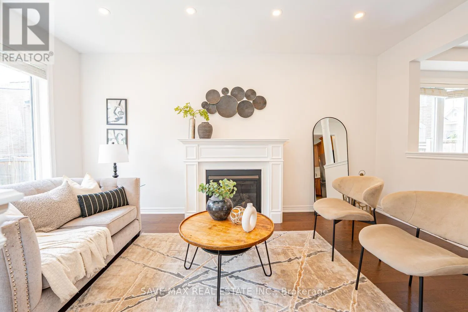 45 IVOR CRESCENT