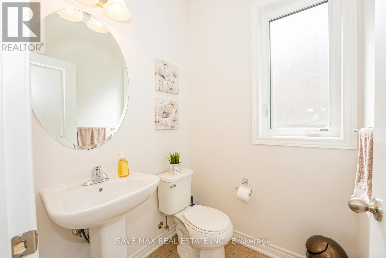 45 IVOR CRESCENT
