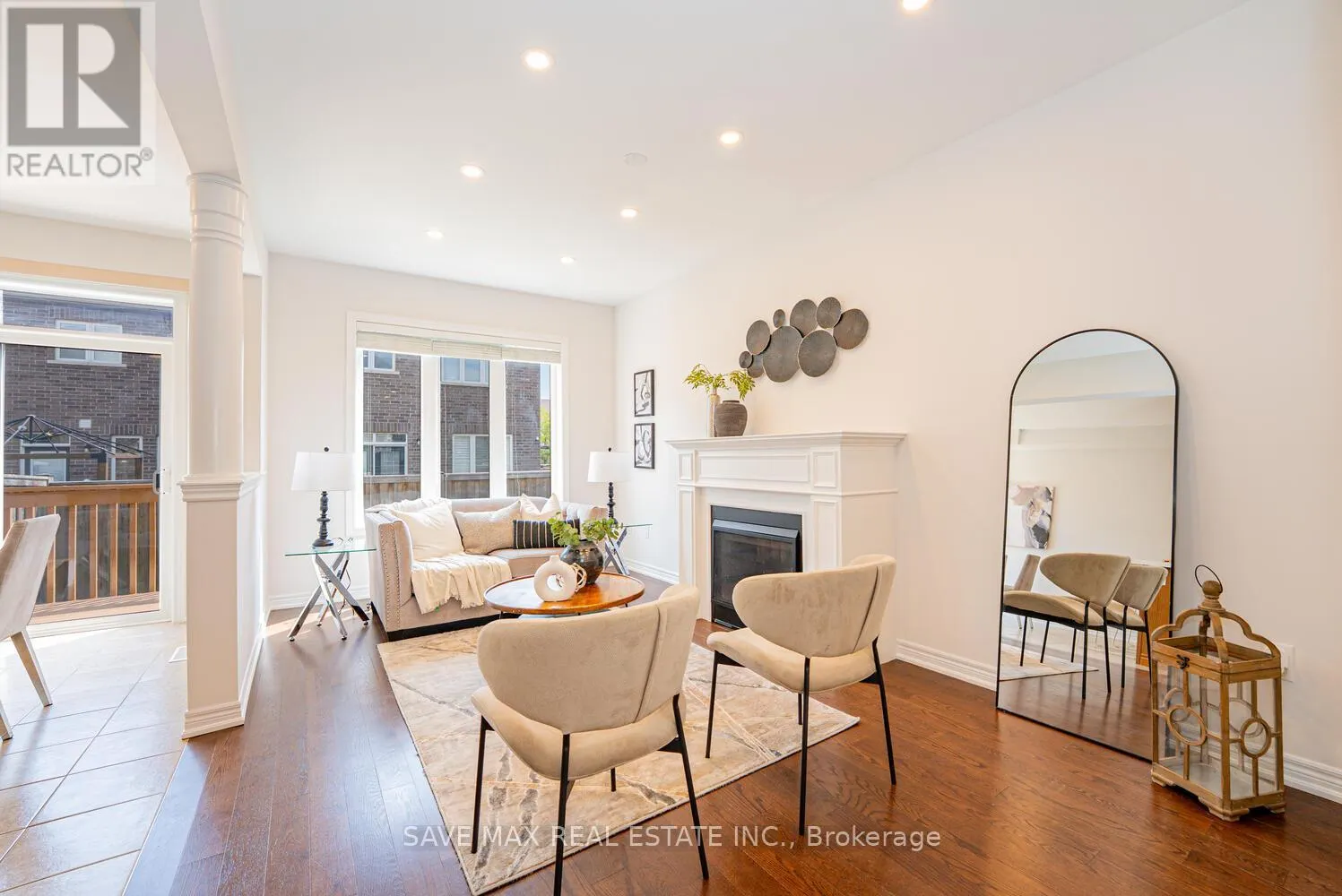 45 IVOR CRESCENT