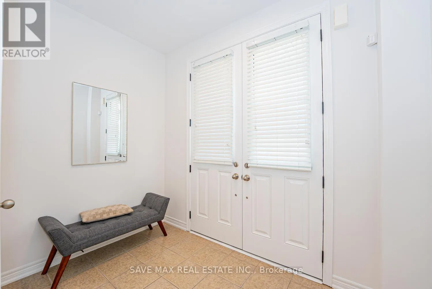 45 IVOR CRESCENT