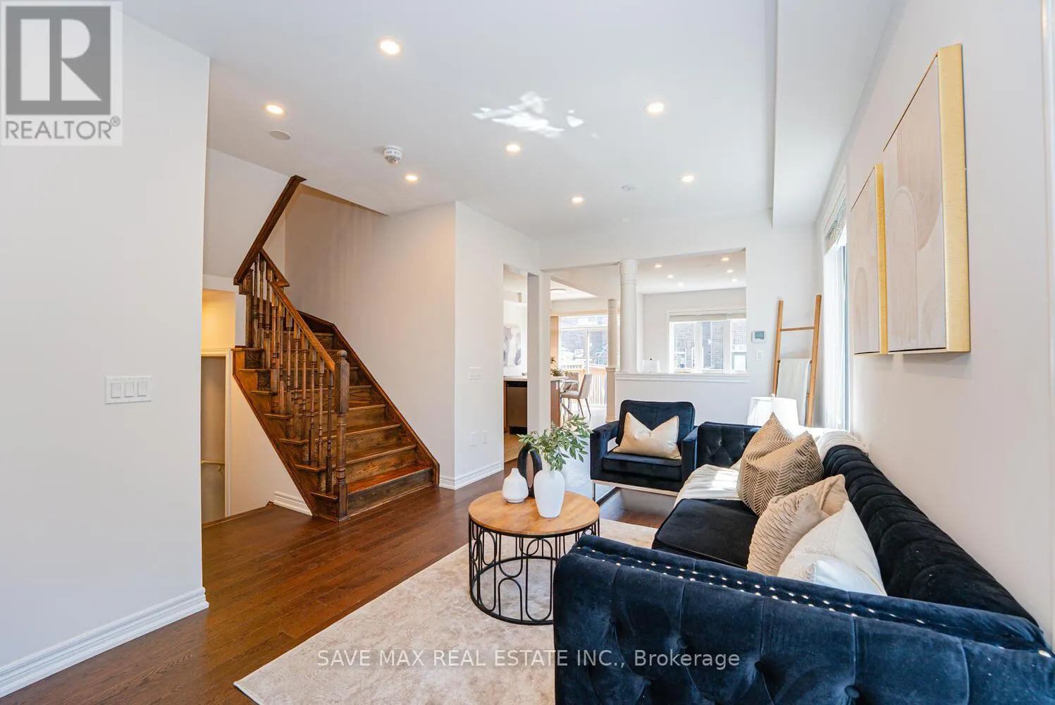 45 IVOR CRESCENT