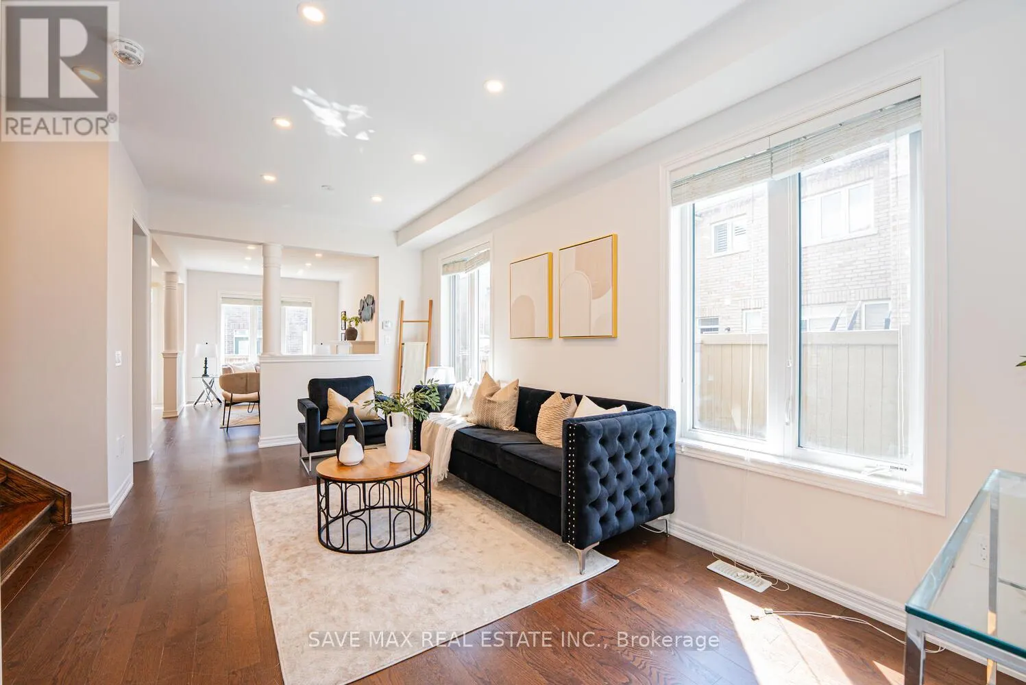 45 IVOR CRESCENT