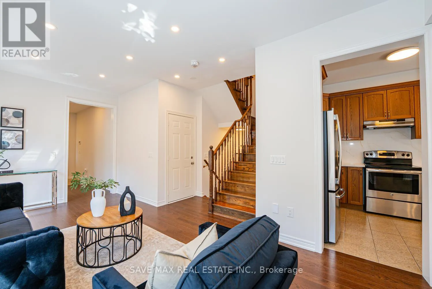 45 IVOR CRESCENT