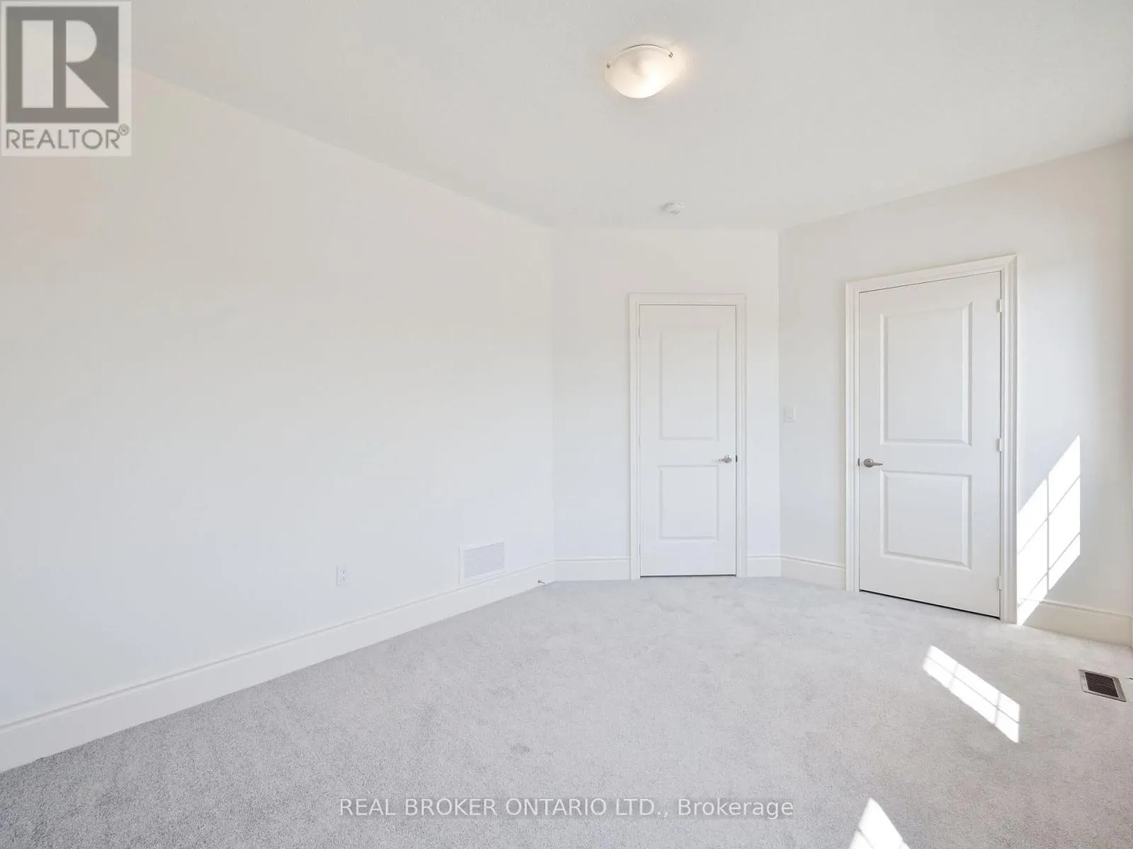 1555 SEVERN DRIVE
