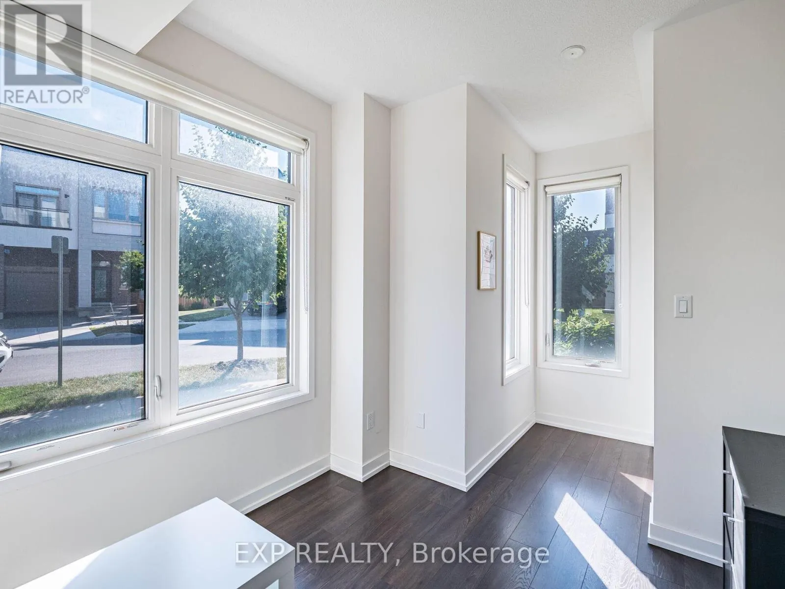 3128 MINTWOOD CIRCLE