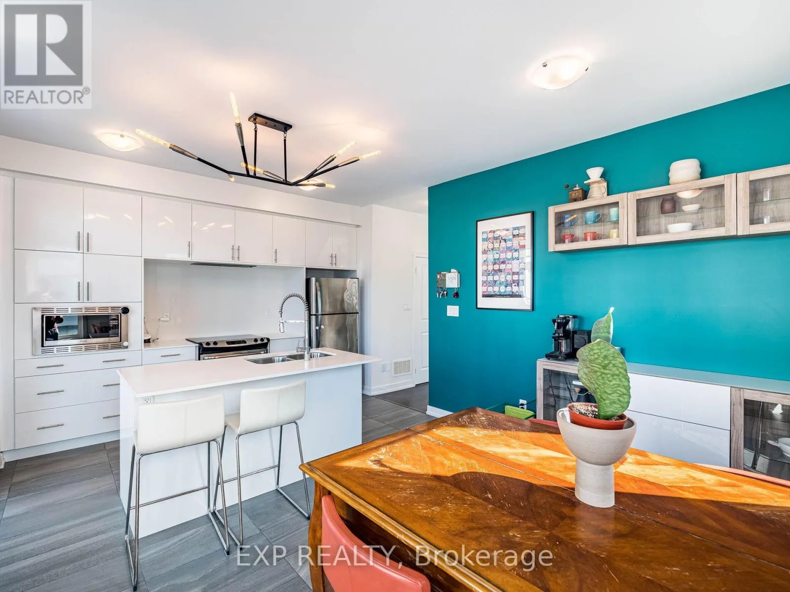 3128 MINTWOOD CIRCLE