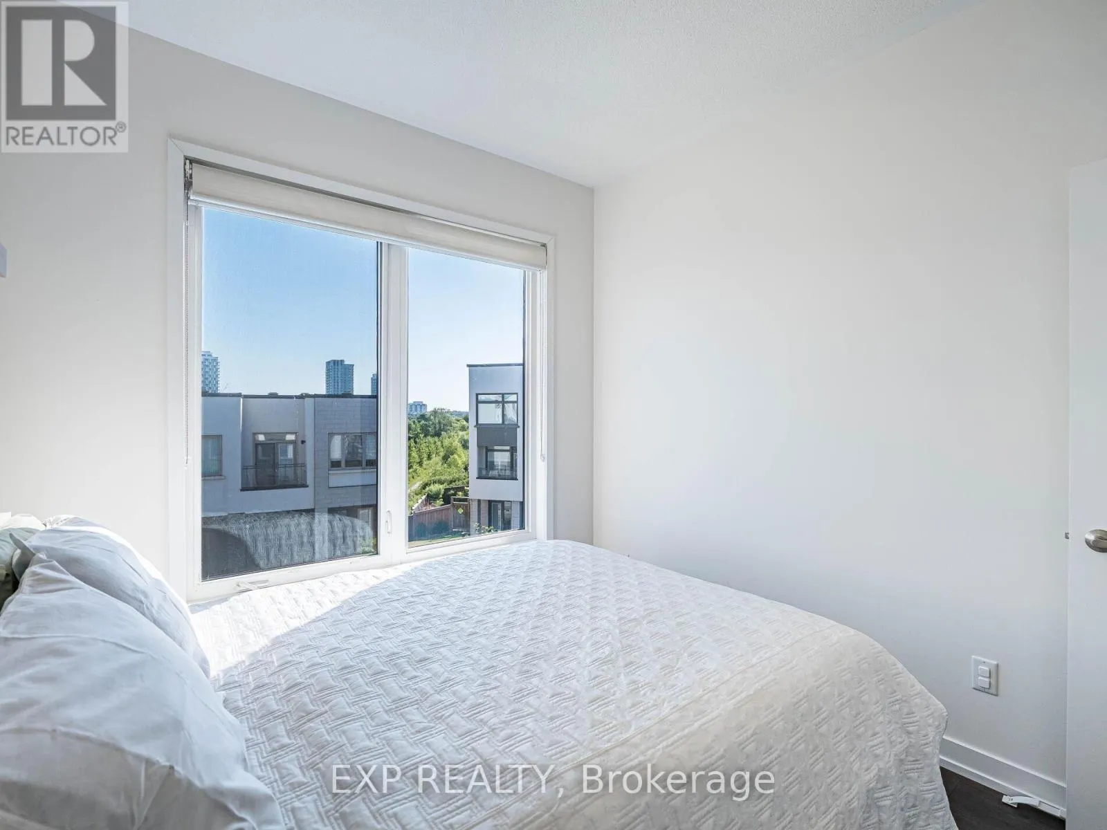 3128 MINTWOOD CIRCLE