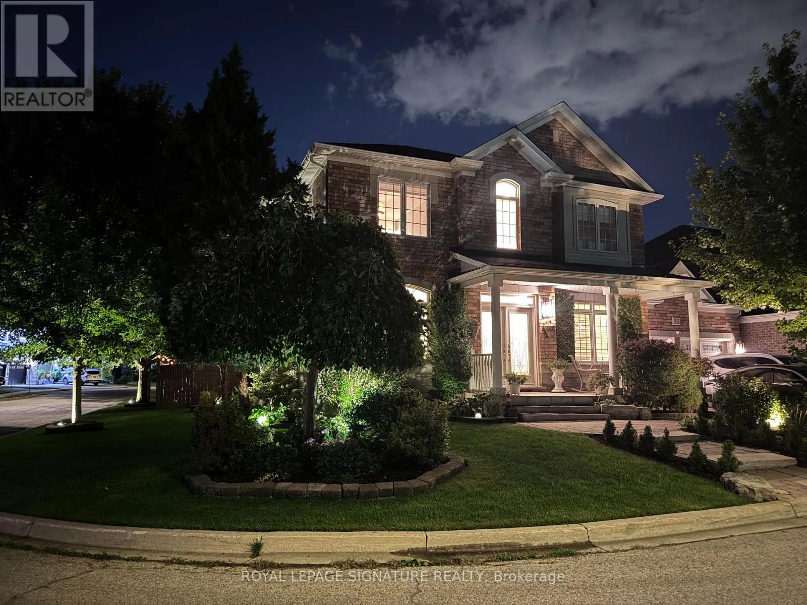 25 SAWSTON CIRCLE