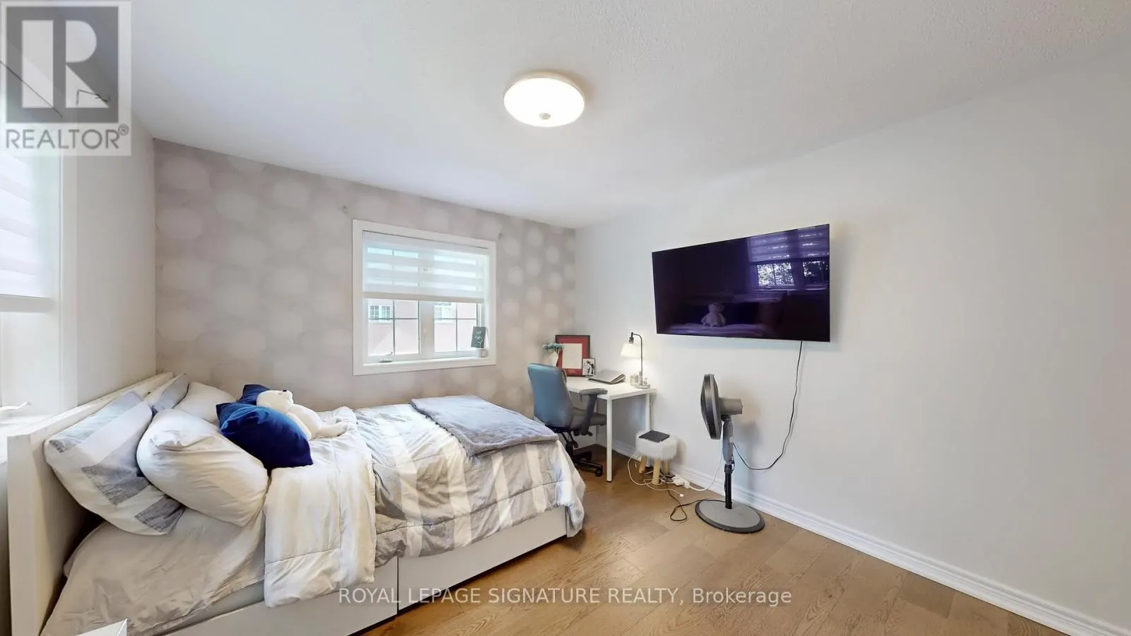 25 SAWSTON CIRCLE