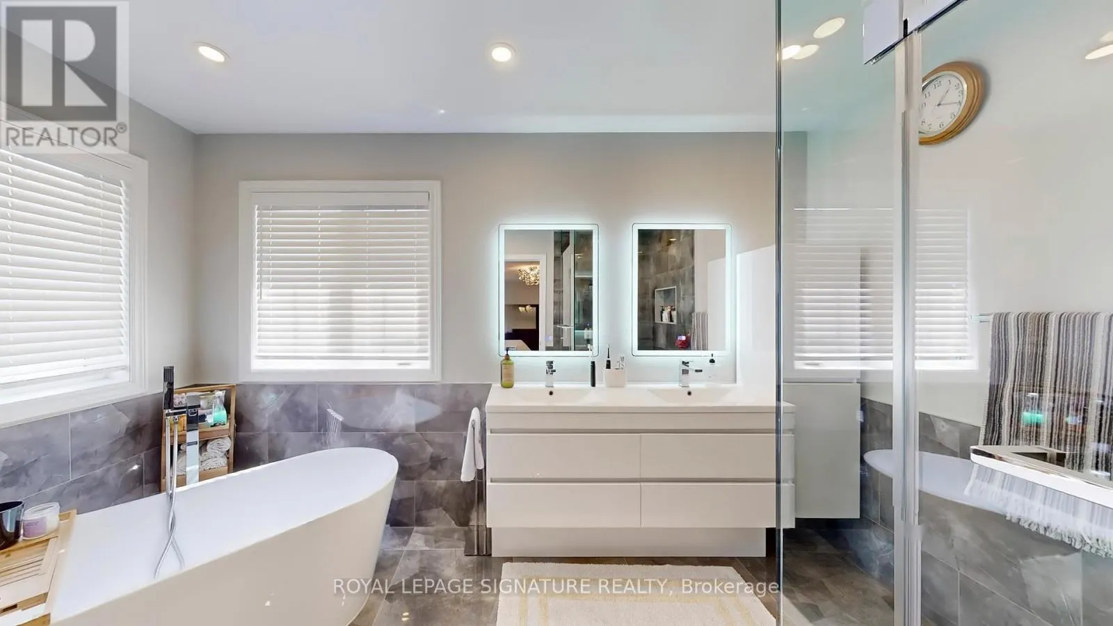 25 SAWSTON CIRCLE