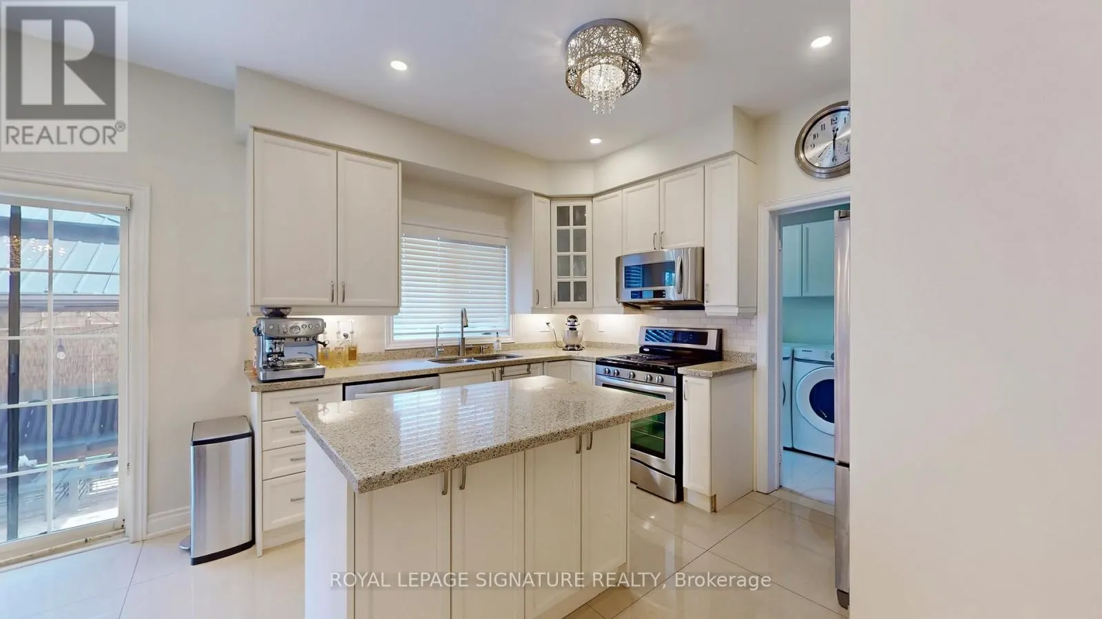 25 SAWSTON CIRCLE