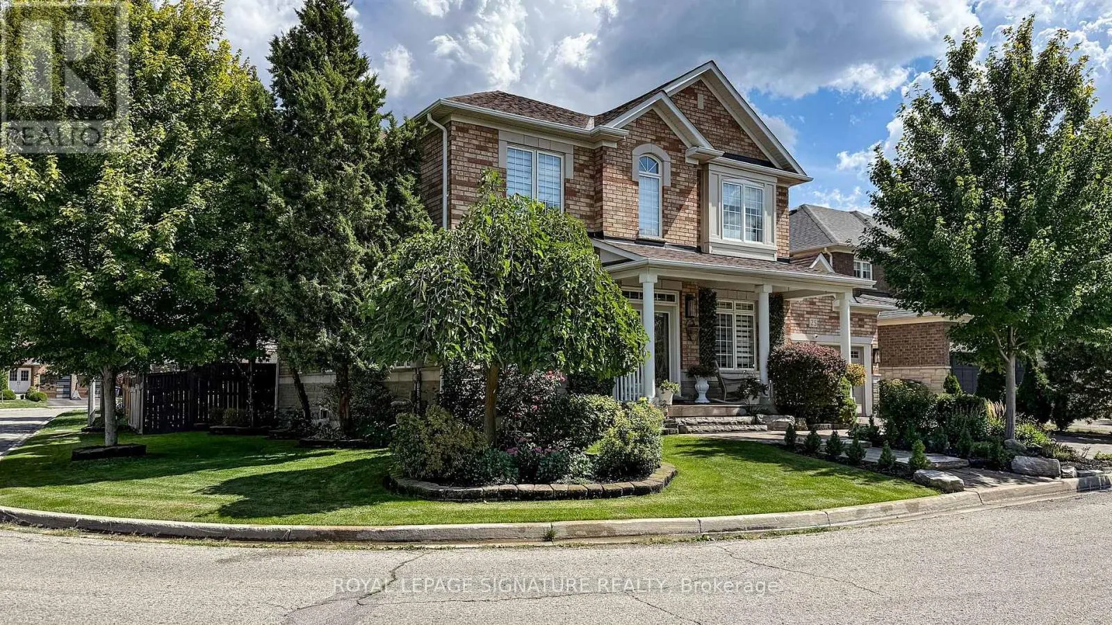 25 SAWSTON CIRCLE