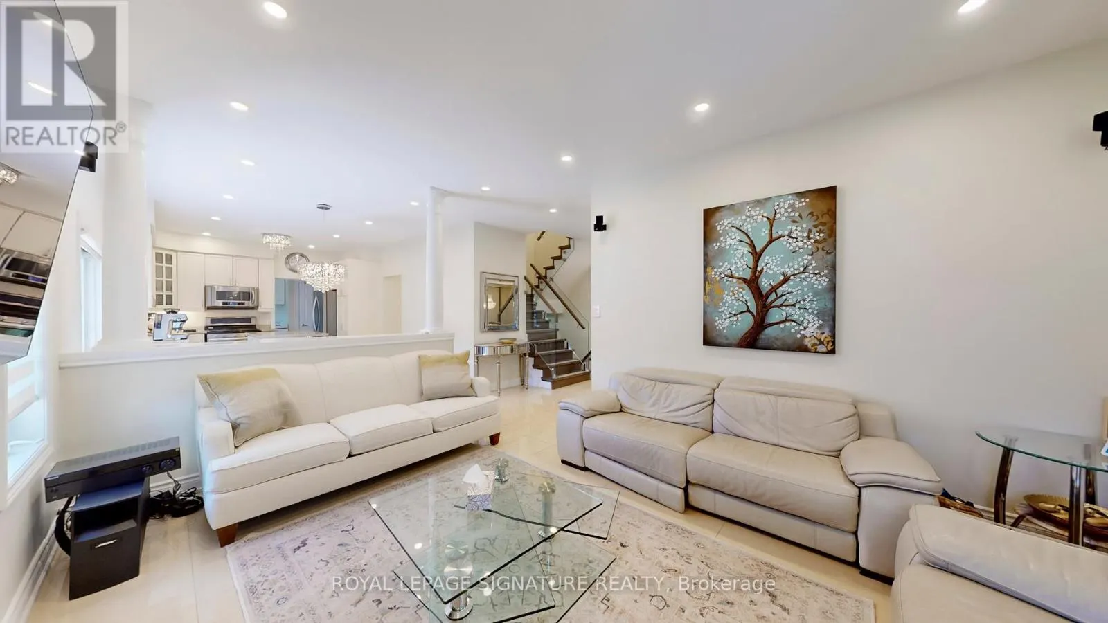 25 SAWSTON CIRCLE