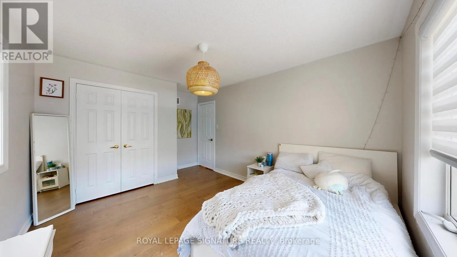25 SAWSTON CIRCLE