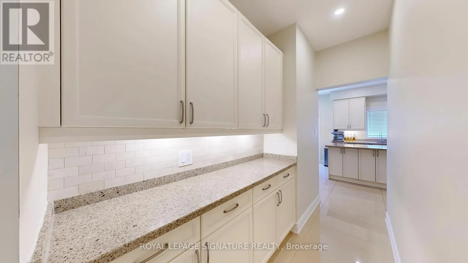 25 SAWSTON CIRCLE
