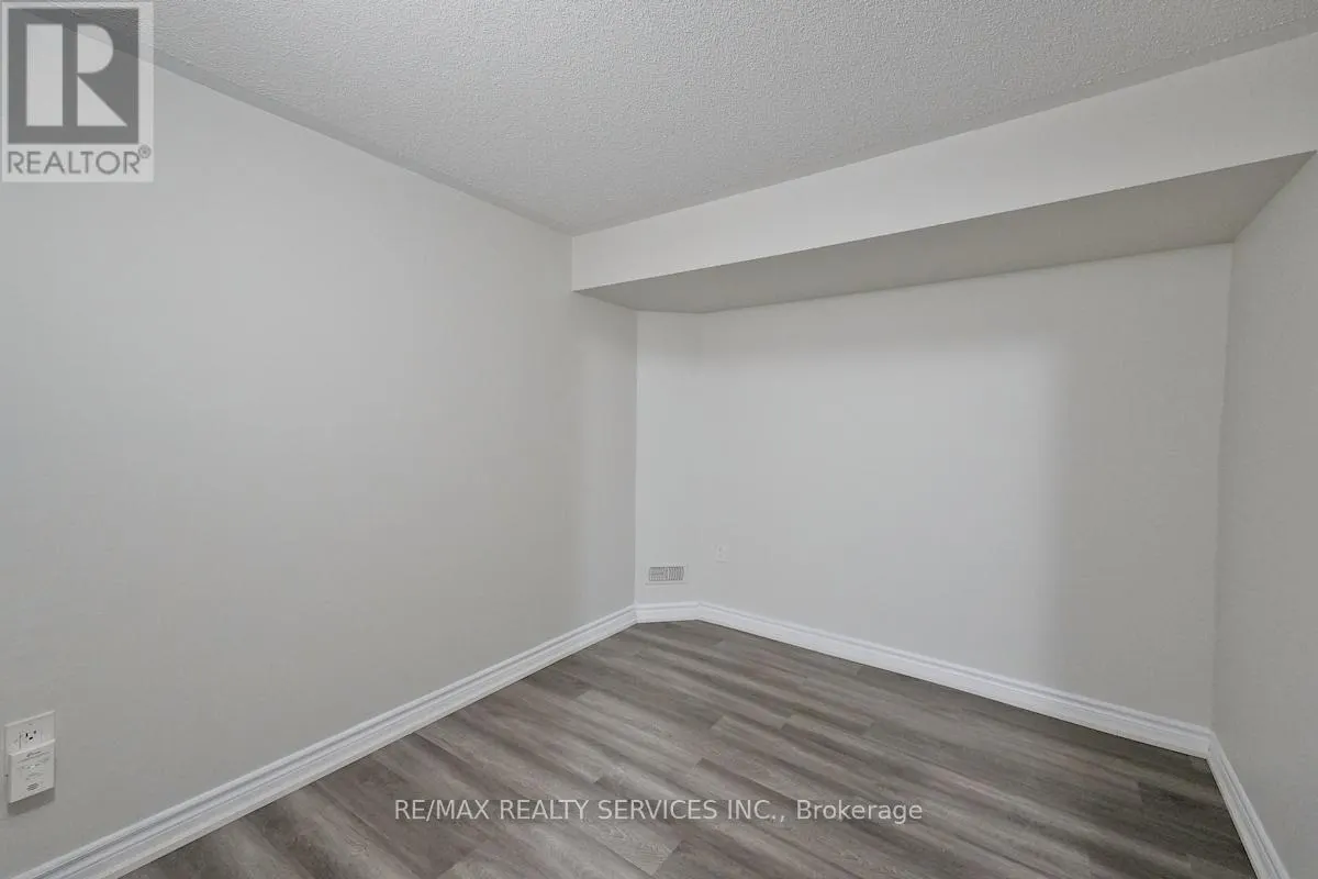 30 LOFTSMOOR DRIVE