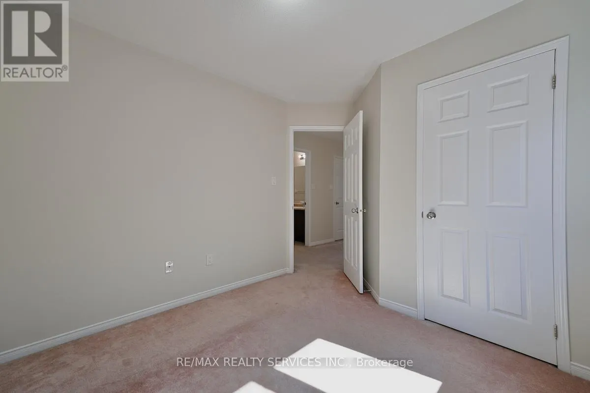 30 LOFTSMOOR DRIVE