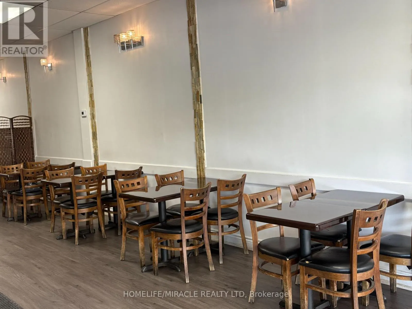 6 - 1900 LAKESHORE ROAD W