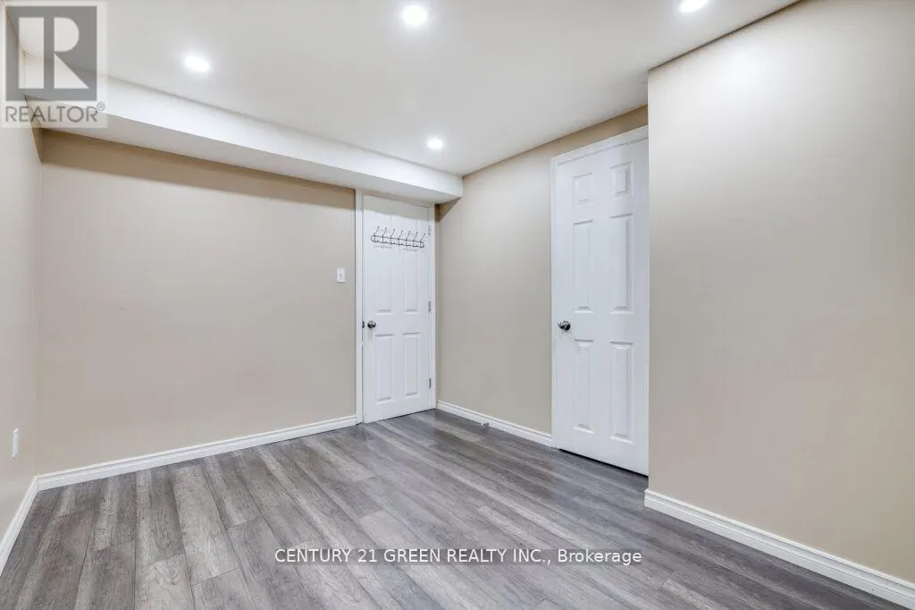 1107 BARR CRESCENT