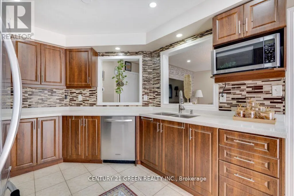 1107 BARR CRESCENT