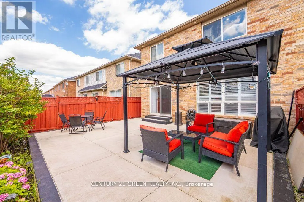 1107 BARR CRESCENT