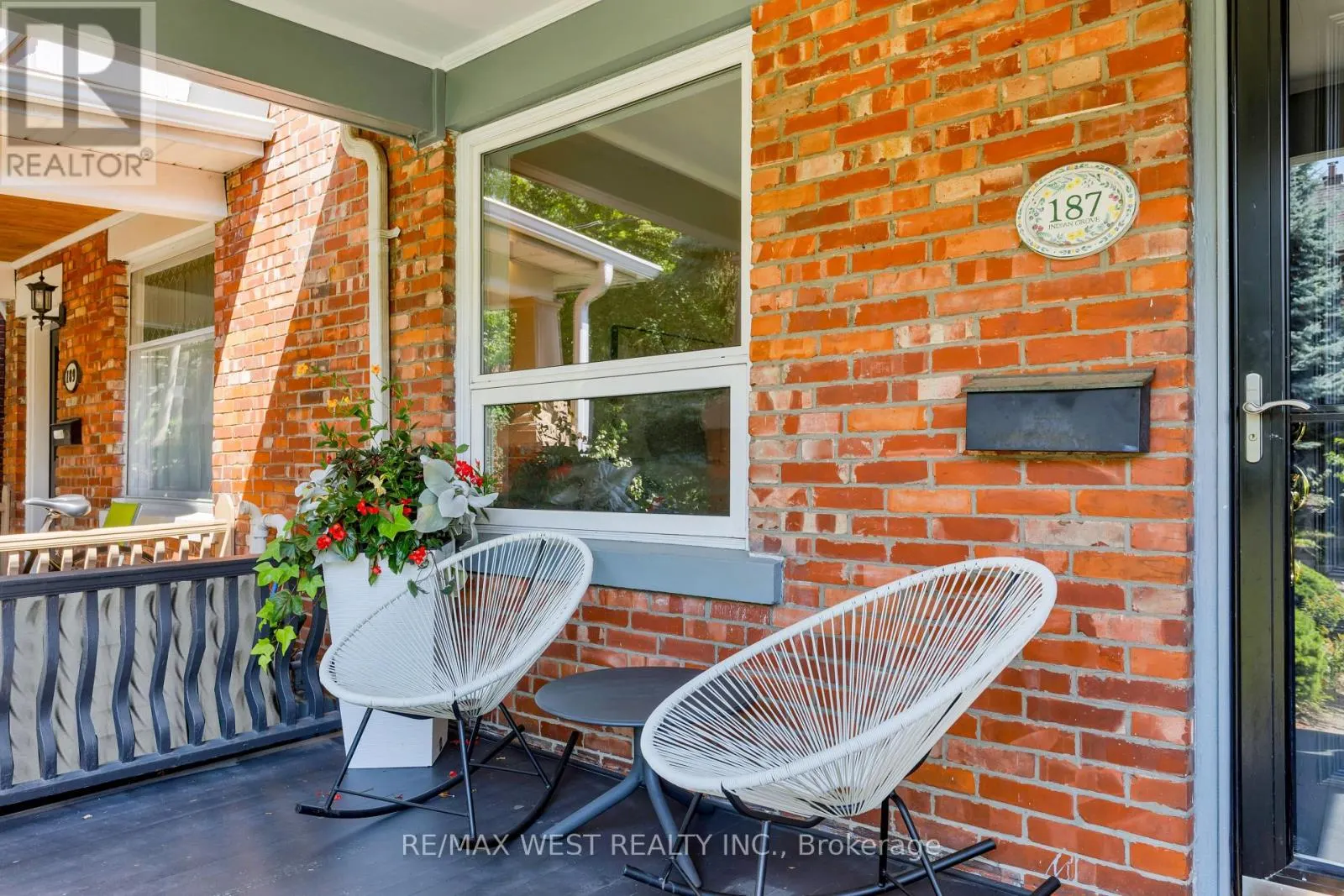 187 INDIAN GROVE