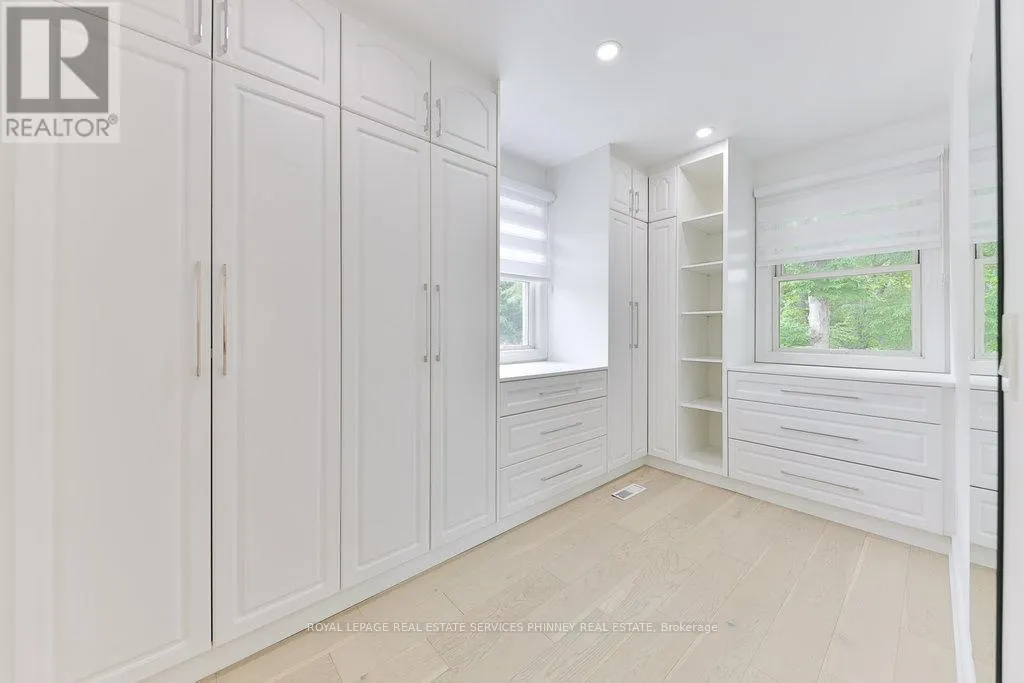 1003 LAKESHORE ROAD W