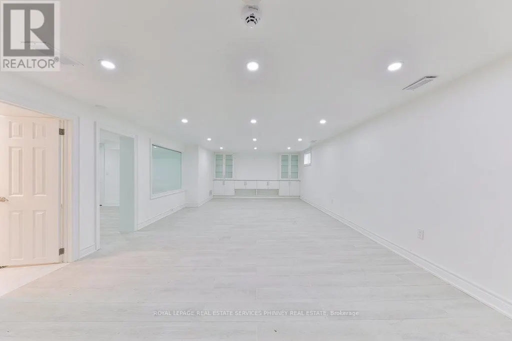 1003 LAKESHORE ROAD W