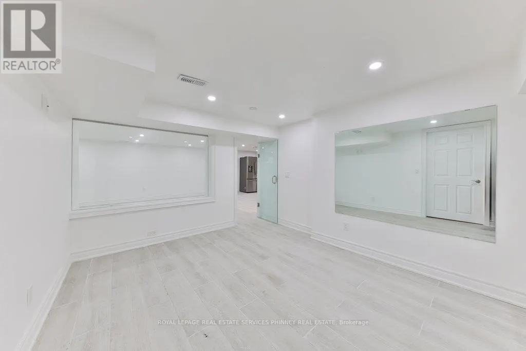 1003 LAKESHORE ROAD W