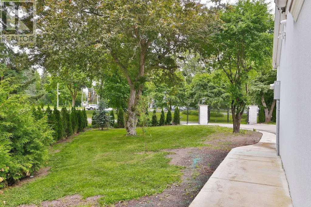1003 LAKESHORE ROAD W