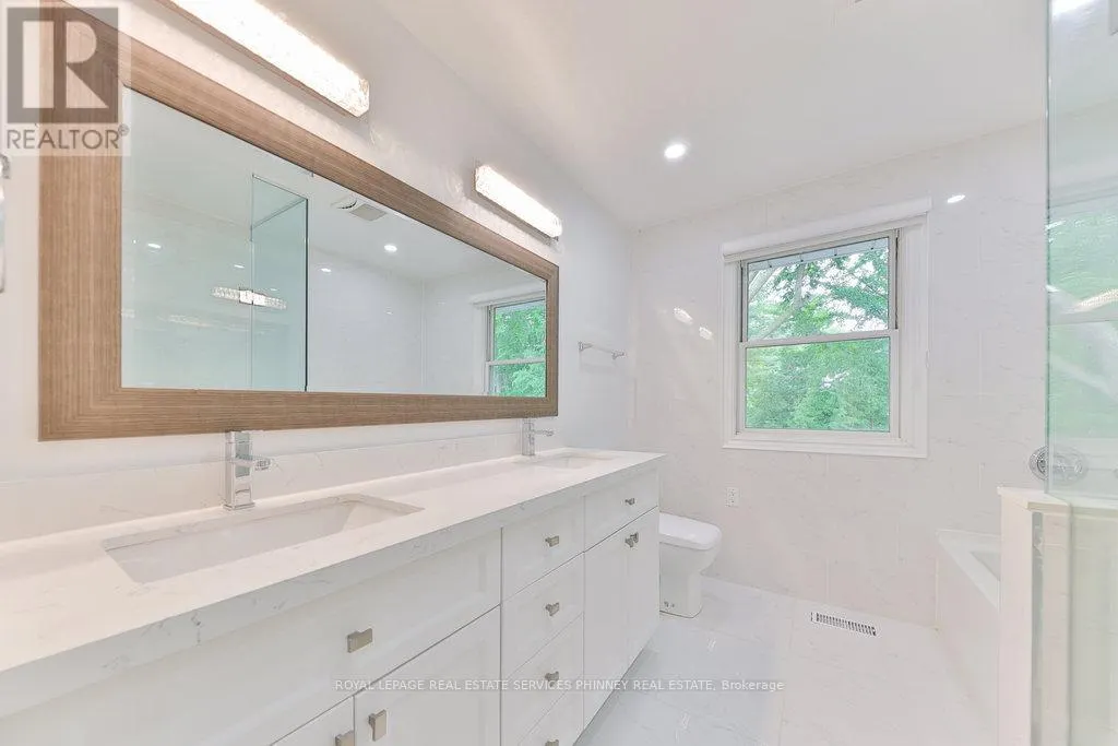 1003 LAKESHORE ROAD W