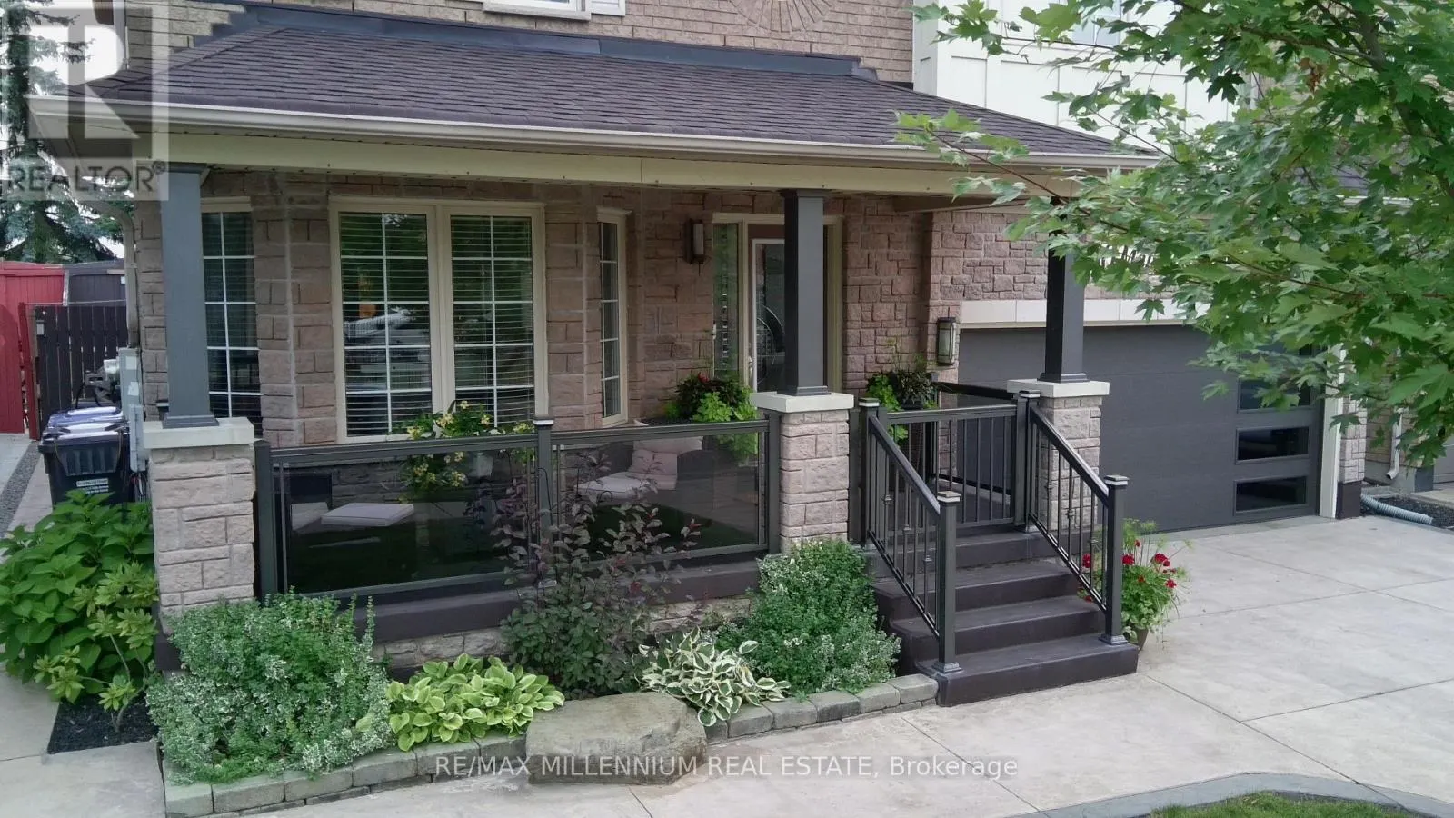 60 MAINARD CRESCENT